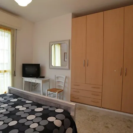 Claudio House 2 *